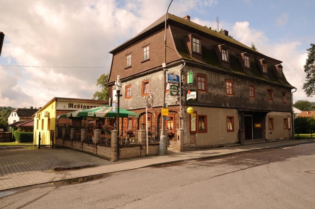 Restaurace a Penzion u Vladaru Mikulášovice Exterior foto